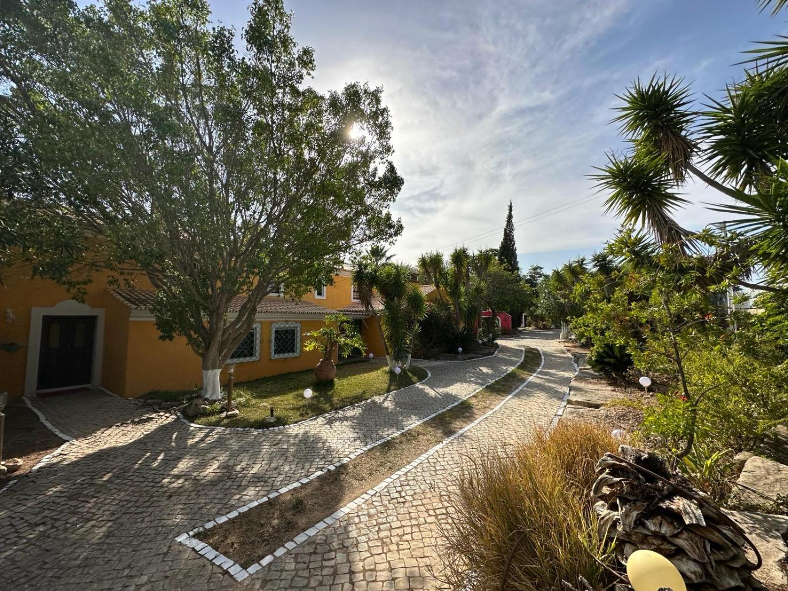Nuriah Boutique House Hotel โบลิเคมี ภายนอก รูปภาพ